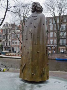 Spinozabeeld Amsterdam door Nicolas Dings